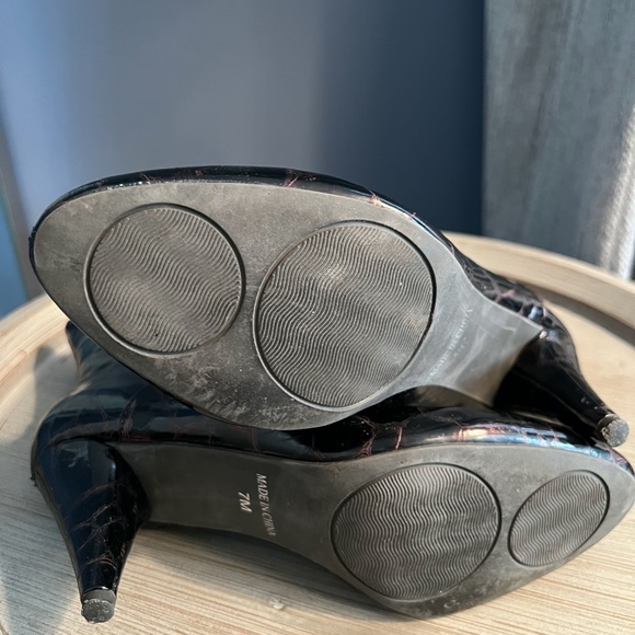 New York Transit Luxury Wrap Bootie - Picture 2 of 3